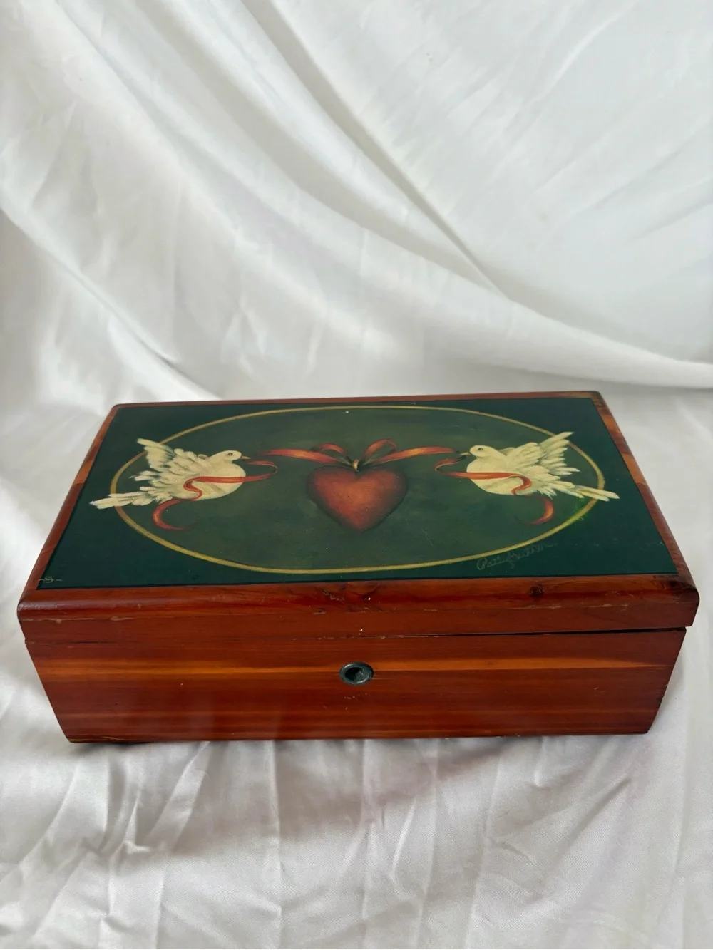 Vintage lane cedar chest box dove heart trinket jewelry holder trunk home decor